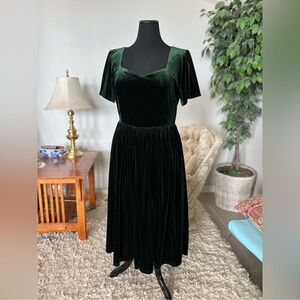 JessaKae Dark Green Velvet Midi Dress